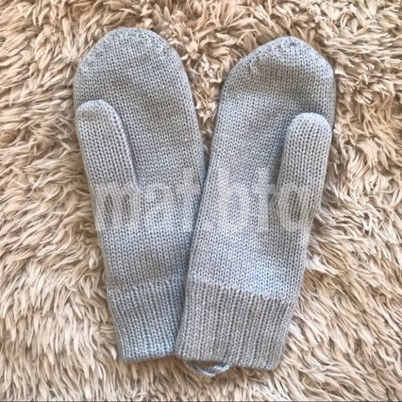 Aritzia Main Character Lolo Mitten Serene Blue - Picture 1 of 1